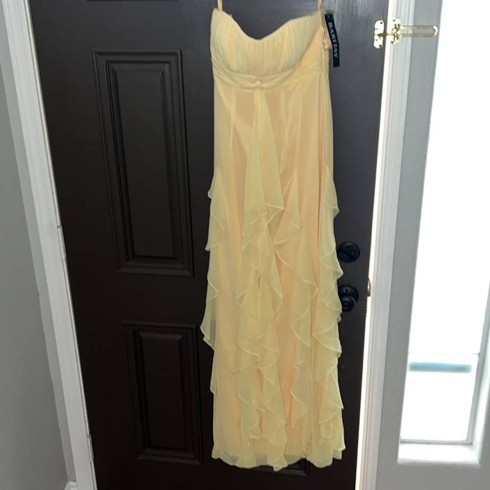 Daffodil Ruffle Gown - Picture 4 of 7